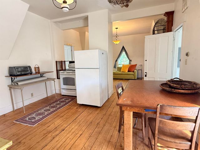 59 Highland Street, Brattleboro, VT 05301