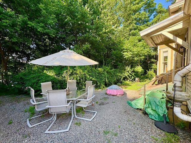 59 Highland Street, Brattleboro, VT 05301