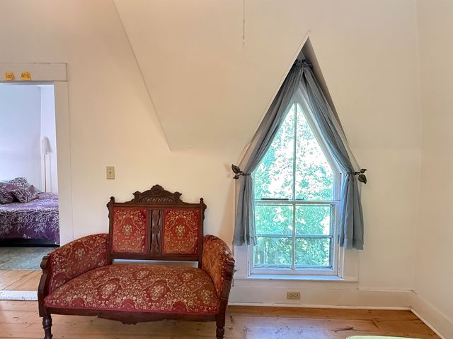 59 Highland Street, Brattleboro, VT 05301