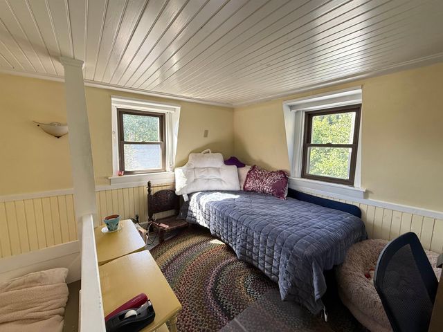 59 Highland Street, Brattleboro, VT 05301