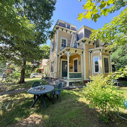 59 Highland Street, Brattleboro, VT 05301