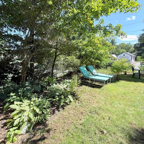 59 Highland Street, Brattleboro, VT 05301