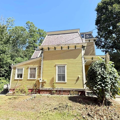 59 Highland Street, Brattleboro, VT 05301