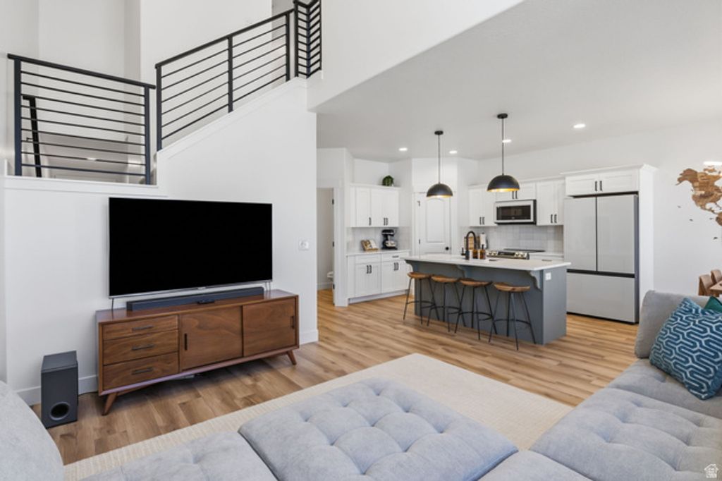3904 W CANYON FALLS DR, Lehi, UT 84048 — exterior