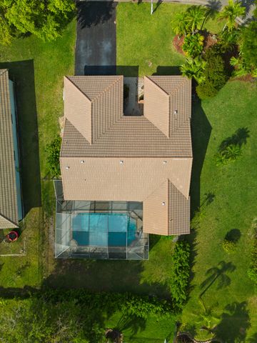 935 NW 110th Lane, Coral Springs, FL 33071