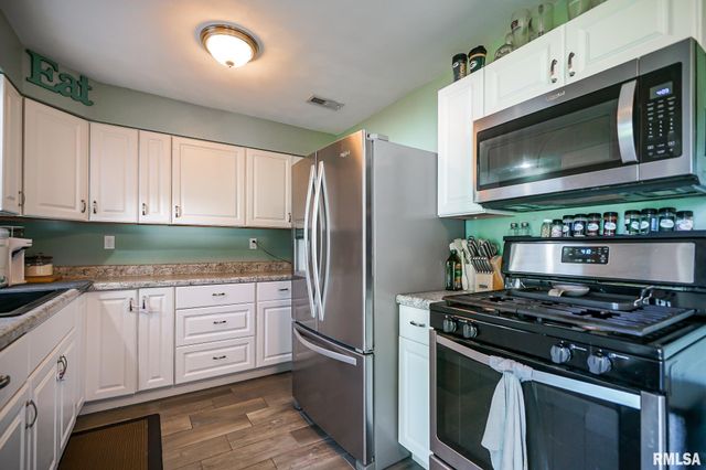 1020 LINCOLN Road, Marquette Heights, IL 61554
