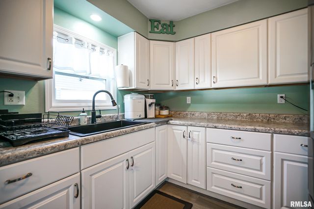1020 LINCOLN Road, Marquette Heights, IL 61554