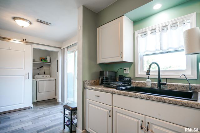 1020 LINCOLN Road, Marquette Heights, IL 61554