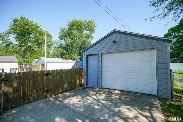 1020 LINCOLN Road, Marquette Heights, IL 61554