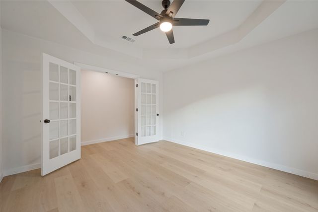 9904 Wandering Way Street, Benbrook, TX 76126