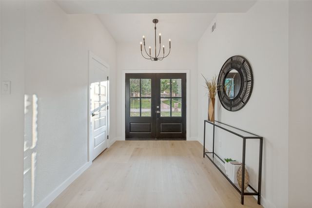 9904 Wandering Way Street, Benbrook, TX 76126