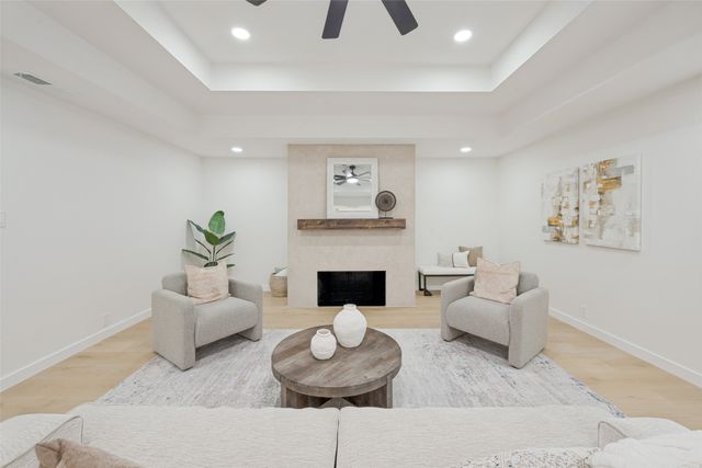 9904 Wandering Way Street, Benbrook, TX 76126