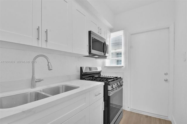 1900 Calais Dr 1910, Miami Beach, FL 33141