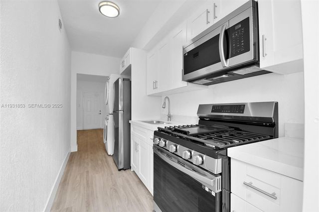 1900 Calais Dr 1910, Miami Beach, FL 33141