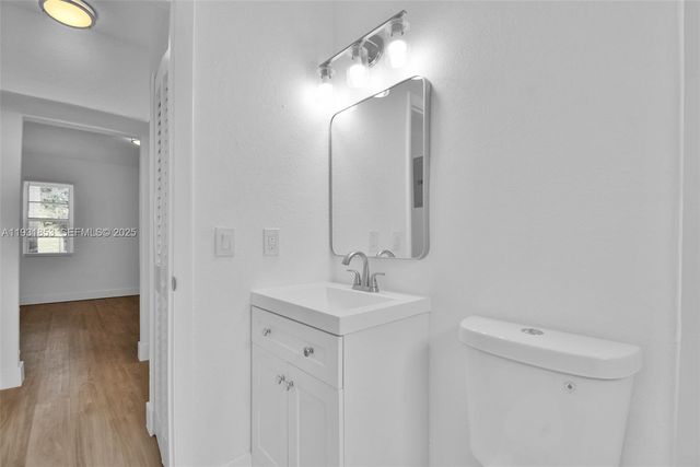 1900 Calais Dr 1910, Miami Beach, FL 33141