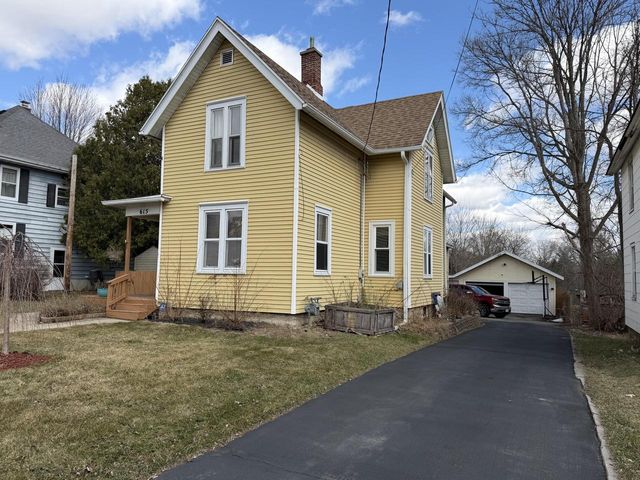615 S Spring STREET, Beaver Dam, WI 53916