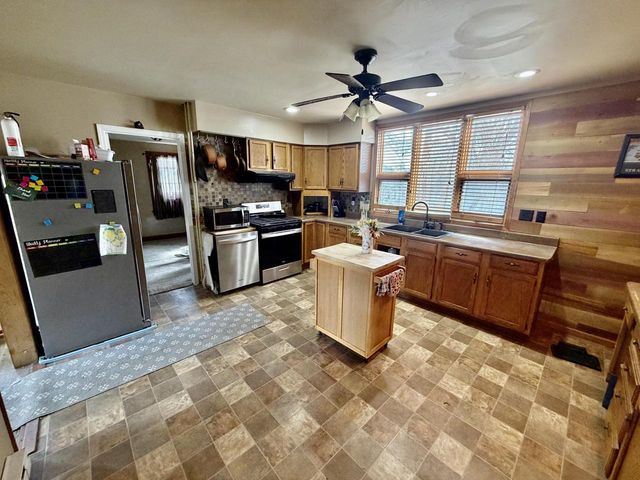 615 S Spring STREET, Beaver Dam, WI 53916