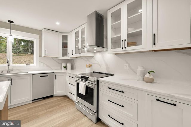 1325 PATUXENT DR, Ashton, MD 20861