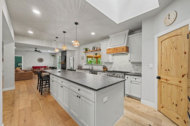 31015 Becky Lane, Magnolia, TX 77354