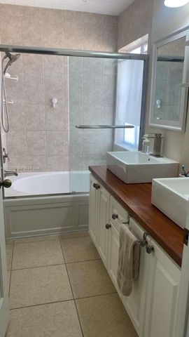 223 SW Maple Terrace, Davie, FL 33325