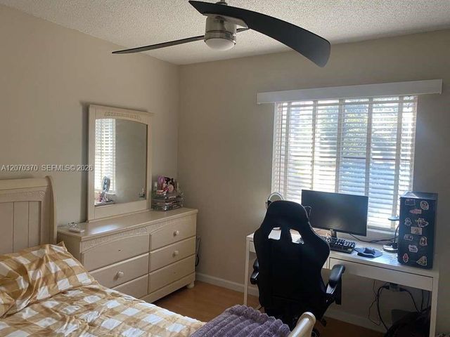 223 SW Maple Terrace, Davie, FL 33325