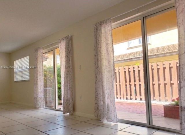 223 SW Maple Terrace, Davie, FL 33325
