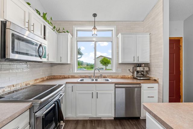 9243 Goodrich Drive, Monticello, MN 55362