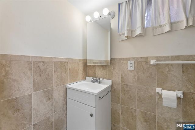 185 Park Avenue, Passaic, NJ 07055
