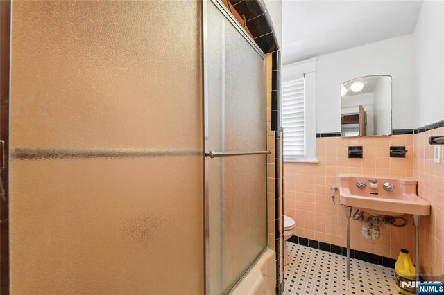 185 Park Avenue, Passaic, NJ 07055
