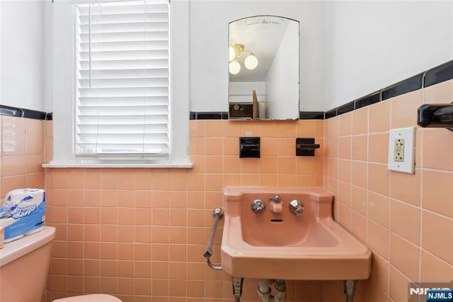185 Park Avenue, Passaic, NJ 07055