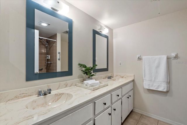 4852 INDEPENDENCE DRIVE, Bradenton, FL 34210