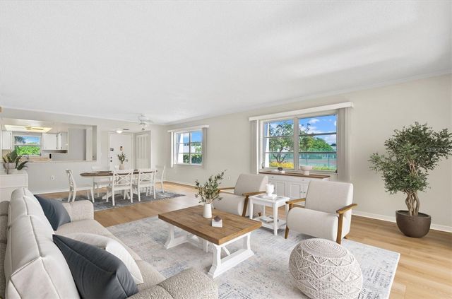 4852 INDEPENDENCE DRIVE, Bradenton, FL 34210