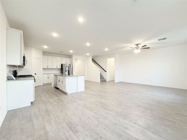 9662 Caney Trails Road, Conroe, TX 77303