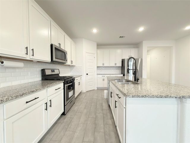 9662 Caney Trails Road, Conroe, TX 77303