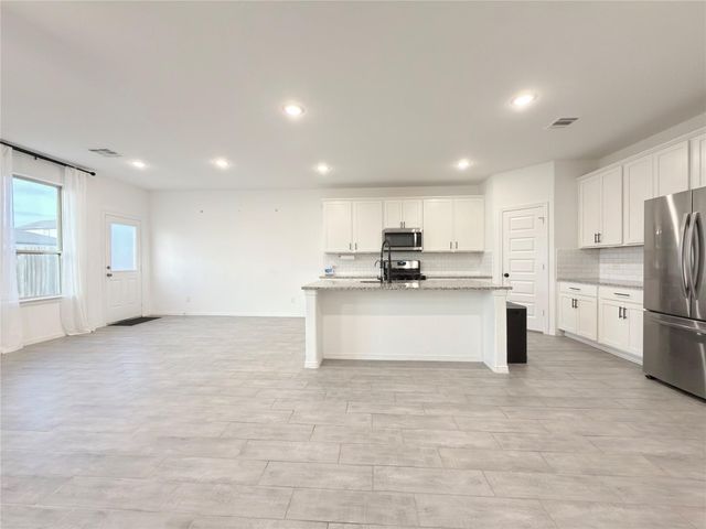 9662 Caney Trails Road, Conroe, TX 77303