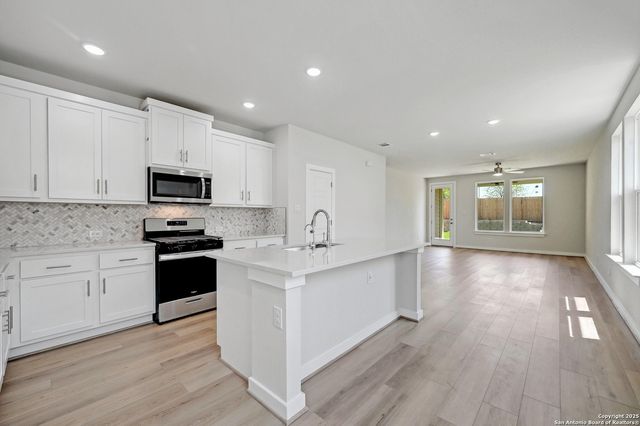 6026 Calgary Park, San Antonio, TX 78233