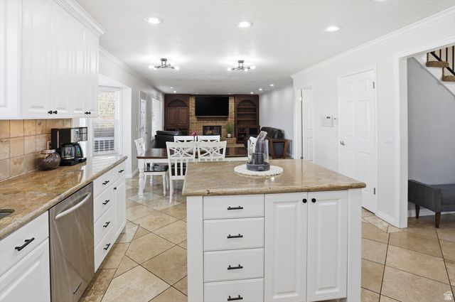 5554 S WHITE SPRINGS DR, Murray, UT 84123