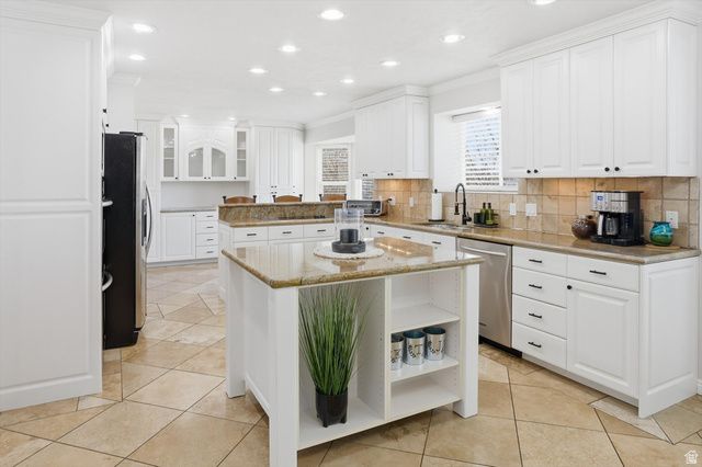 5554 S WHITE SPRINGS DR, Murray, UT 84123