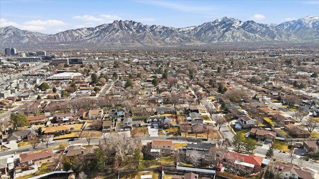 5554 S WHITE SPRINGS DR, Murray, UT 84123