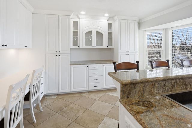 5554 S WHITE SPRINGS DR, Murray, UT 84123