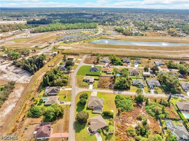 1142 Edelweiss ST E, Lehigh Acres, FL 33974