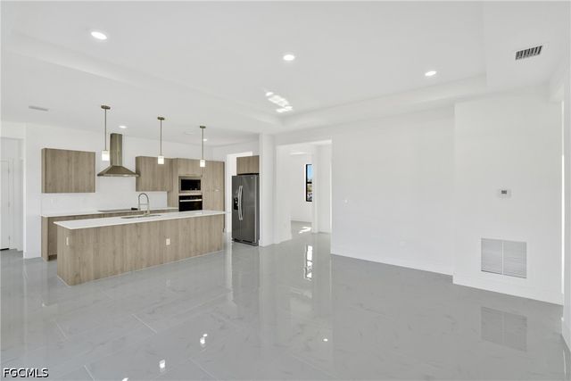 1142 Edelweiss ST E, Lehigh Acres, FL 33974