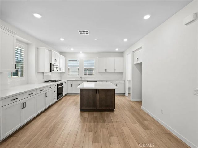 27148 Valley Oak Place, Valencia, CA 91381