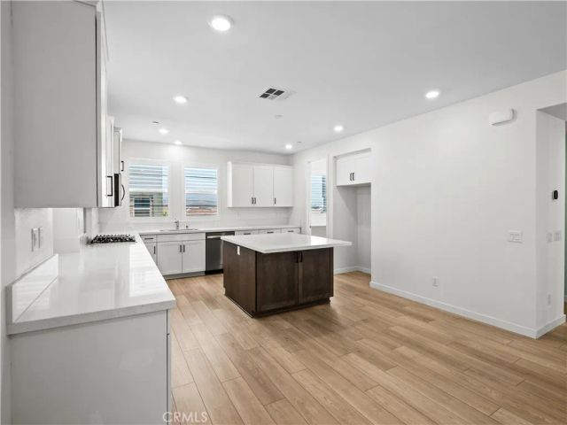 27148 Valley Oak Place, Valencia, CA 91381