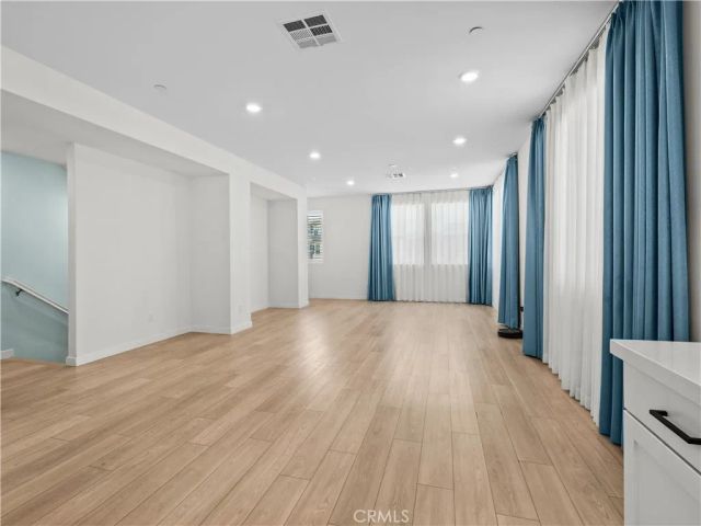 27148 Valley Oak Place, Valencia, CA 91381