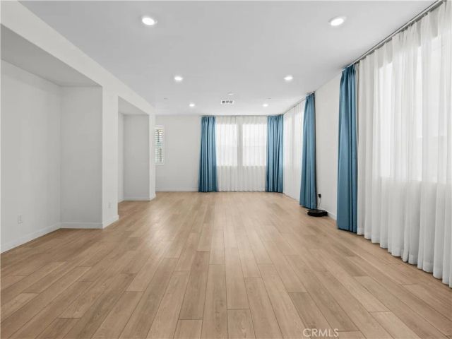 27148 Valley Oak Place, Valencia, CA 91381