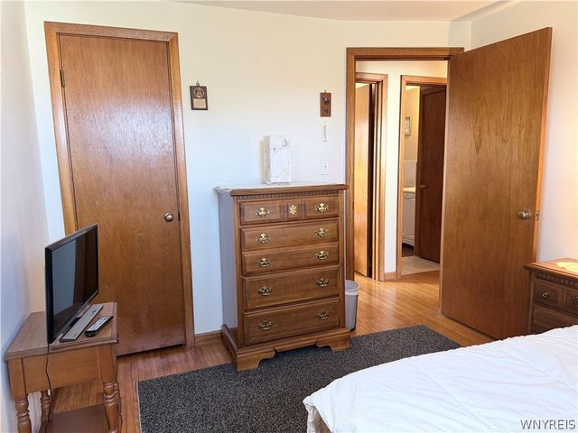 4815 Morgan Pkwy Parkway, Hamburg, NY 14075