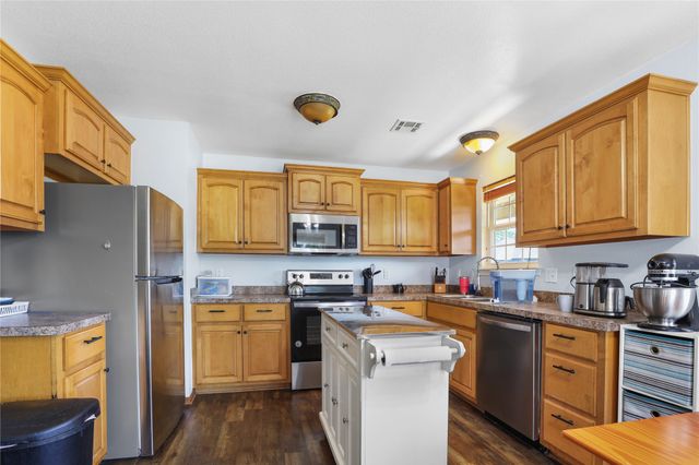 21599 S Sunny Lake Road, Claremore, OK 74019