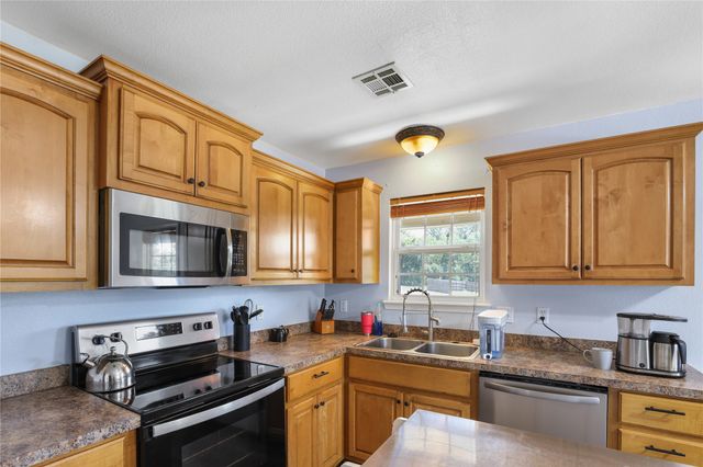 21599 S Sunny Lake Road, Claremore, OK 74019