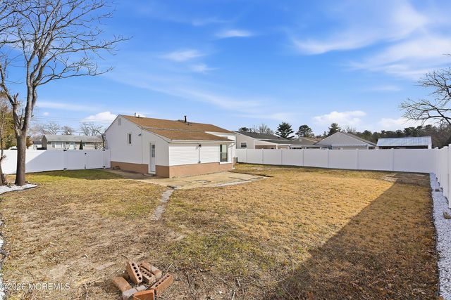 23 Bucknell Drive, Toms River, NJ 08757